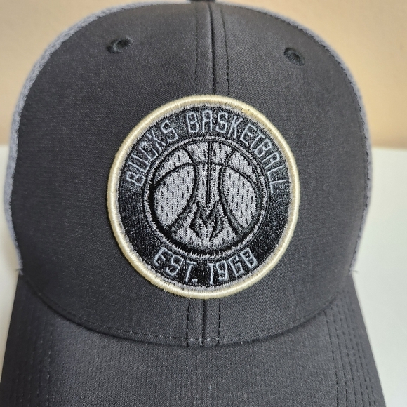 '47 Brand Milwaukee Bucks NBA Black/Gray Mesh Strap Back Cap - Picture 2 of 9